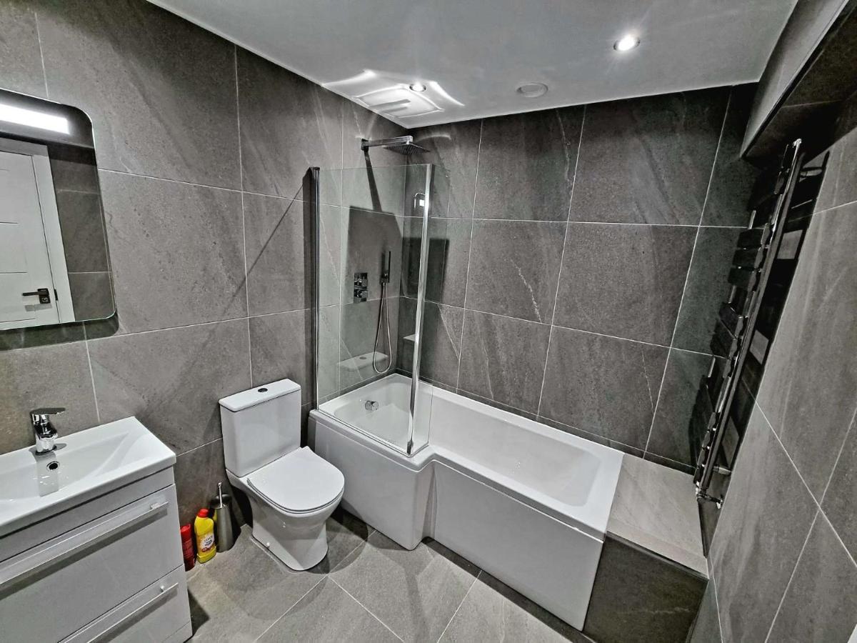 Lmk, Spacious 1 Bedroom Ground Floor Apartment, Ev Charger, Free Parking Wi-Fi, Great Location ベルファスト エクステリア 写真